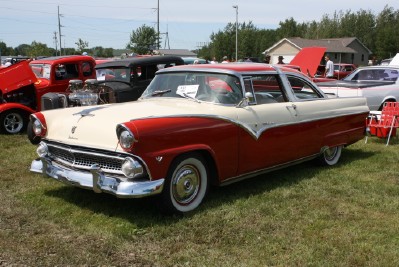 55 FordCrownVictoria